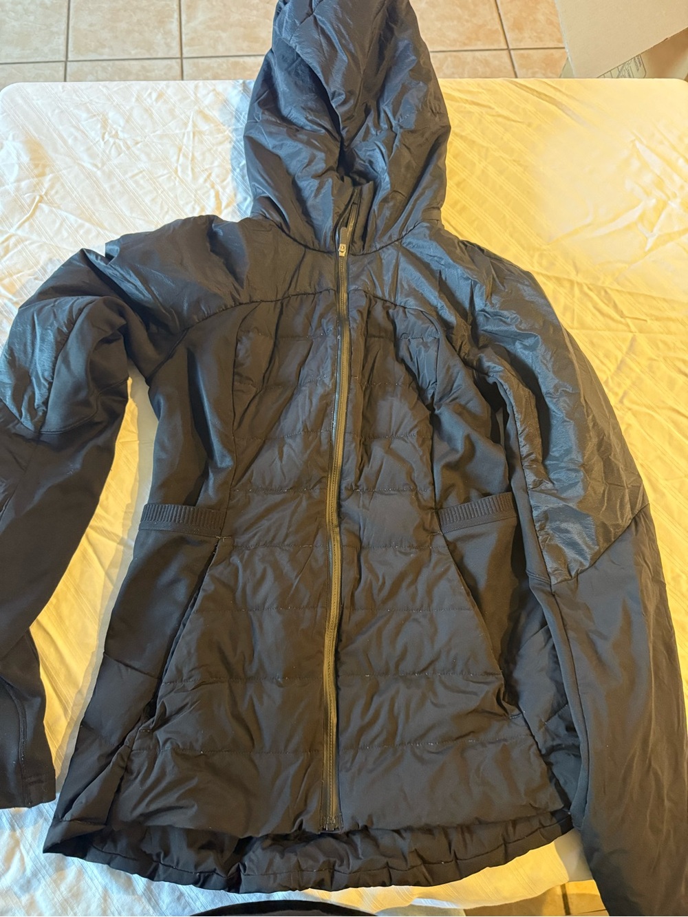lululemon athletica Women's Black Hooded Puffer Jacket
